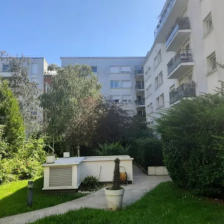 Apartment Paris-stade De France, Metro, Parking, 6 Personnes Saint-Denis (Seine-Saint-Denis)